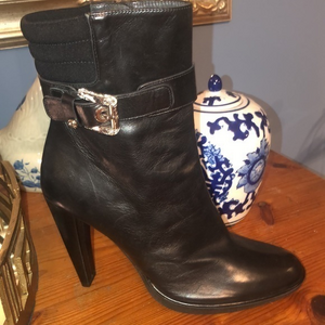 Stuart Weitzman‎ smooth black leather boots new without tags never worn